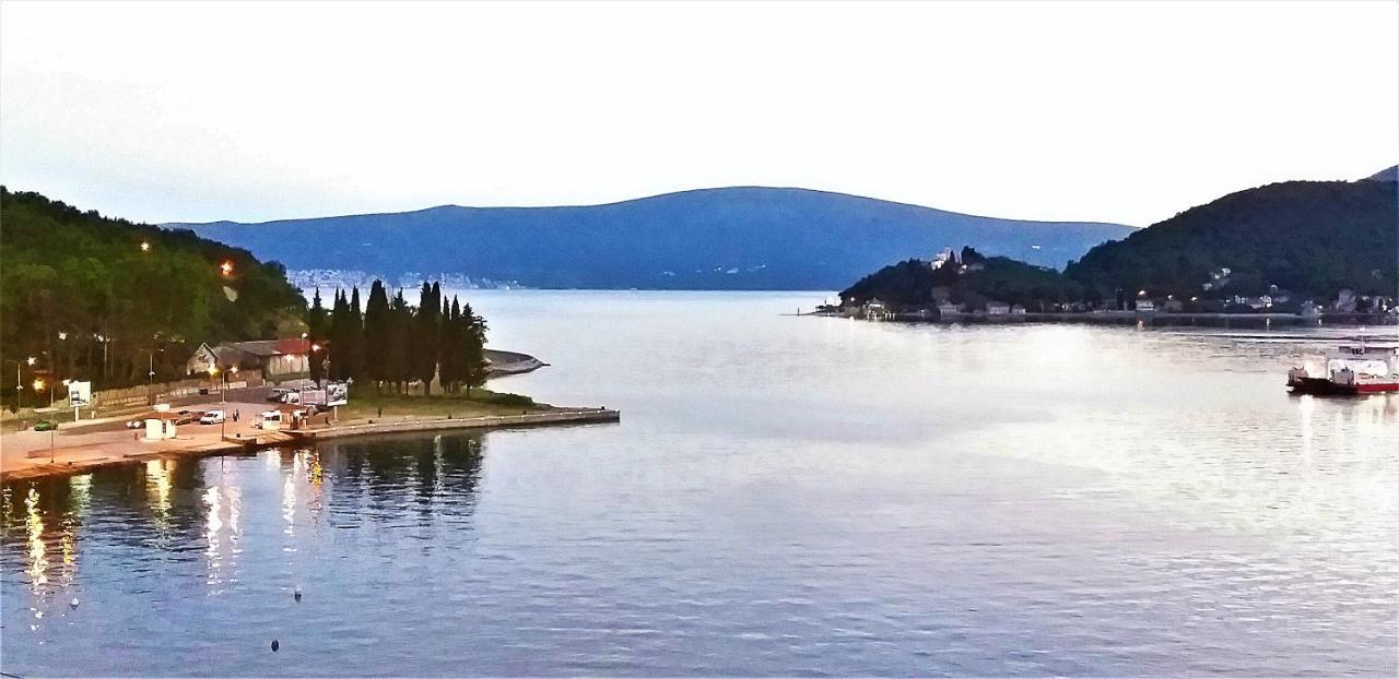 Apartments Okuka Tivat Exterior photo