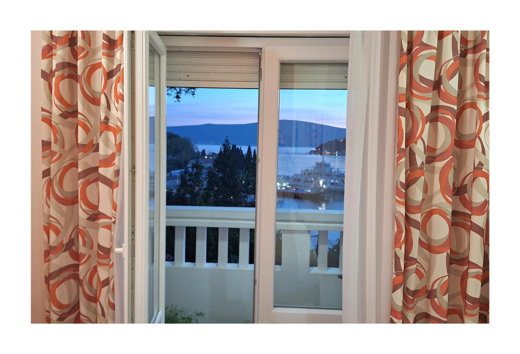 Apartments Okuka Tivat Exterior photo