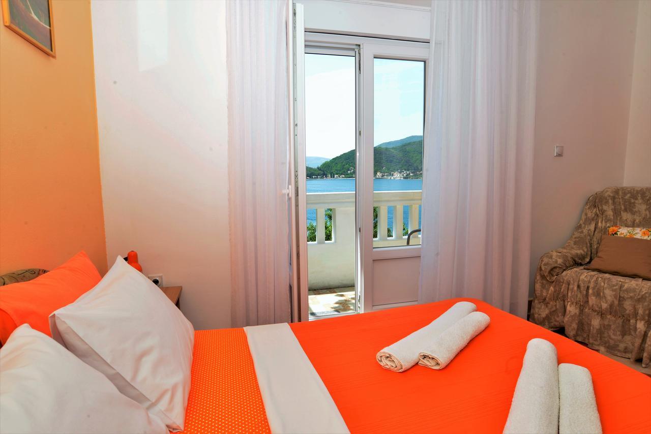 Apartments Okuka Tivat Exterior photo